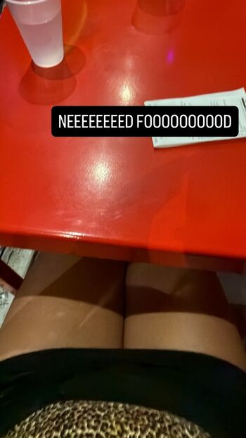Full leaked Curlywurdy page private photo