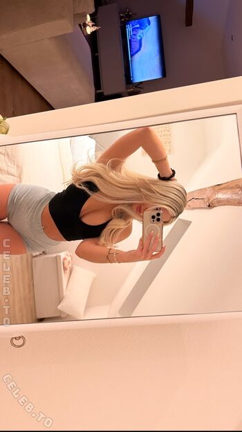 Full leaked Curlyxox private photo