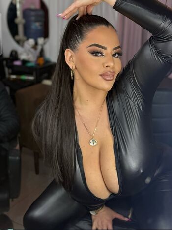 Full leaked Curvy goddesses page private photo
