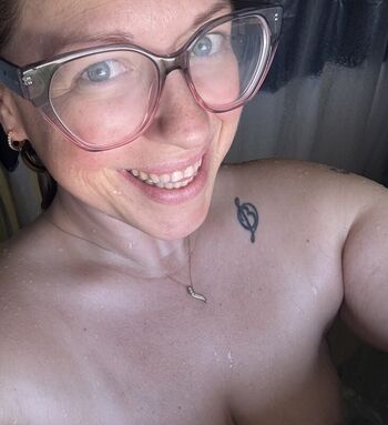 Full leaked Curvyswitch private photo