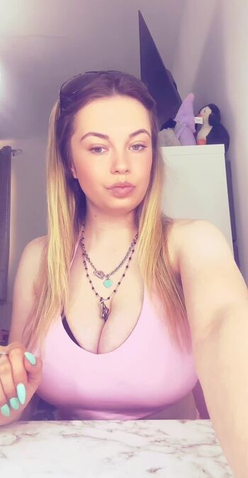Full leaked Cutecandyxls private photo