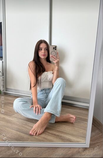 Full leaked Cutiee jessy private photo