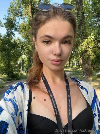Full leaked Cutieexxx private photo