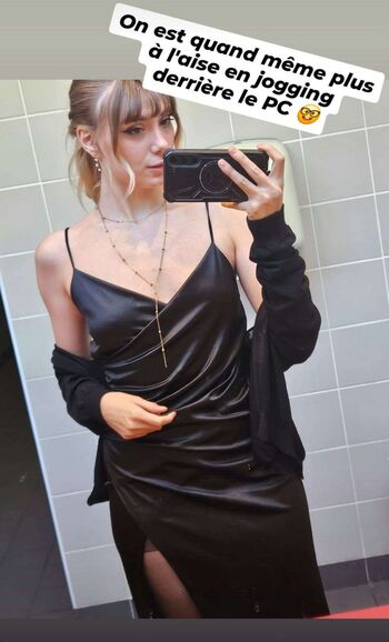 Full leaked Cyeluu private photo