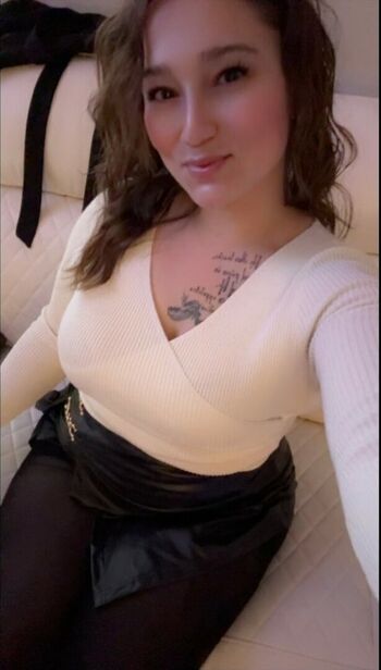Full leaked D ani private photo
