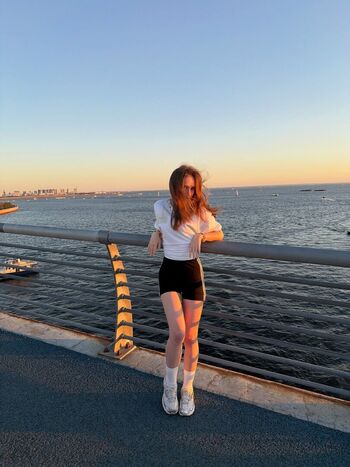 d_daisy_y_y