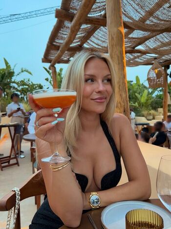 Full leaked Dagibee private photo
