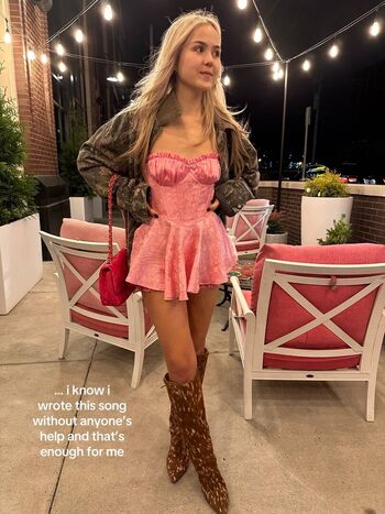 Full leaked Daisy briggs private photo