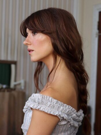 Full leaked Daisy edgar jones private photo
