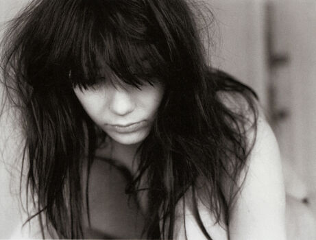 Daisy Lowe