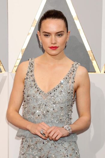 Full leaked Daisy ridley page private photo