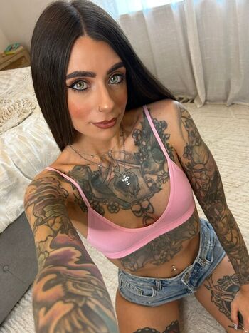 Full leaked Daisydarlingxx private photo