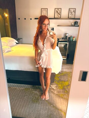 Full leaked Dakota blushing private photo