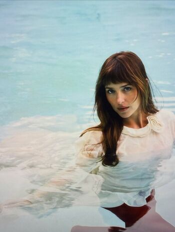 Full leaked Dakota johnson private photo