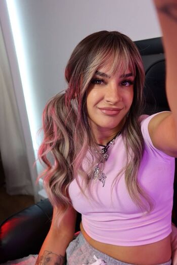 Dakota Kai