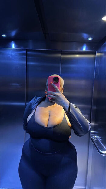 Full leaked Damarnzino private photo