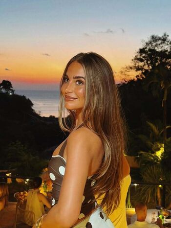Full leaked Danae bessin page private photo