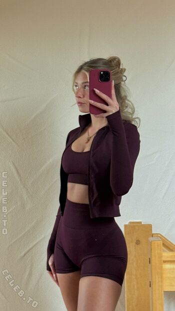 Full leaked Danamrts private photo