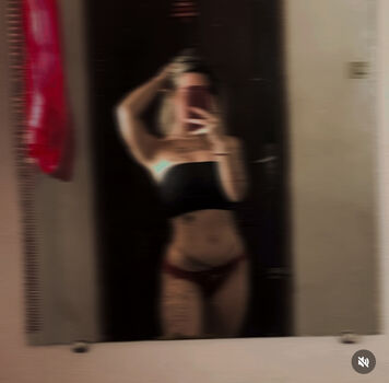 Full leaked Dani bluee  page private photo