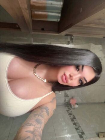 Full leaked Daniela chaverry private photo