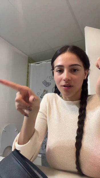 Full leaked Daniela derly private photo