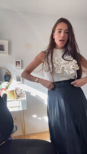 Full leaked Daniela derly private photo