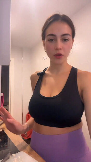 Full leaked Daniela derly private photo