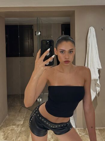 Full leaked Daniela melchior private photo
