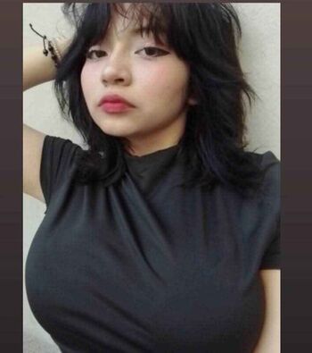 Full leaked Daniela urbina private photo