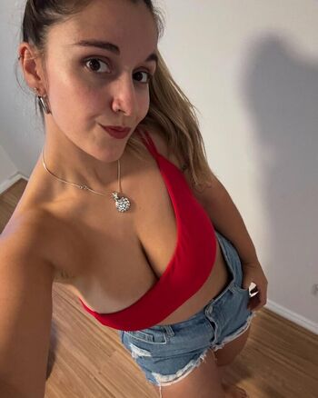 Full leaked Danielas private photo
