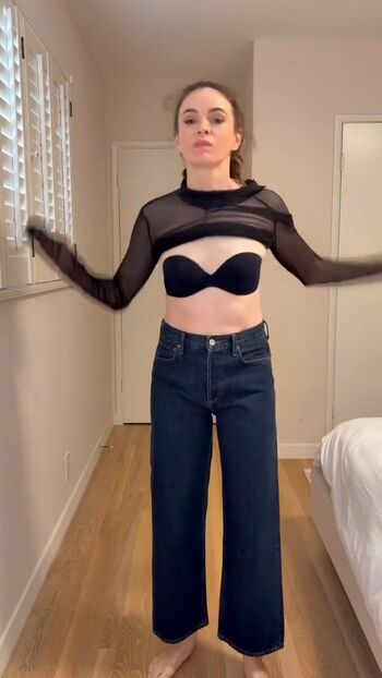 Full leaked Danielle panabaker private photo