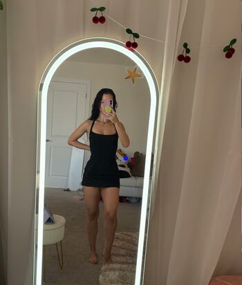 Full leaked Danielledvs private photo