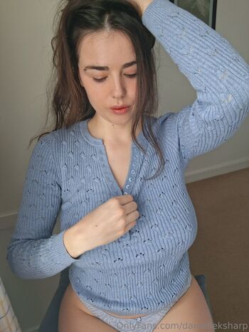 Full leaked Danielleksharp private photo
