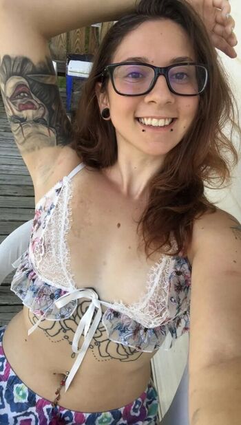 Full leaked Danigoodisonn private photo