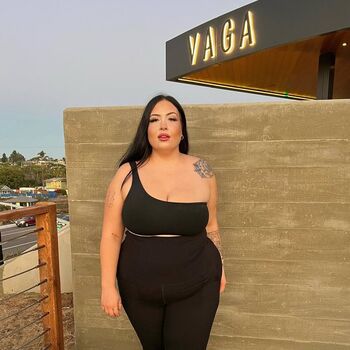 Full leaked Danis figure private photo