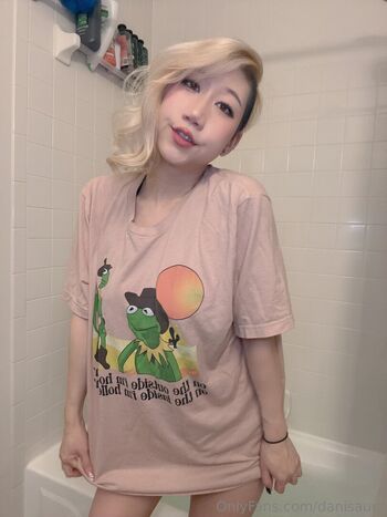 Full leaked Danisaurz page private photo