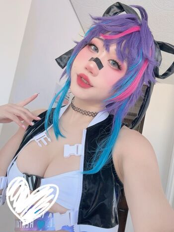 Full leaked Danisaurz private photo