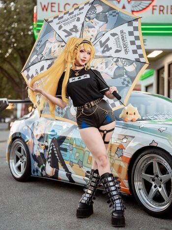 Full leaked Danisaurz private photo
