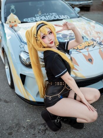 Full leaked Danisaurz private photo