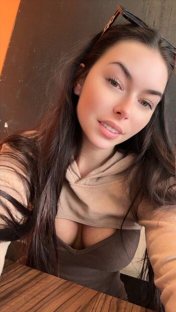 Full leaked Daphne nadeau private photo