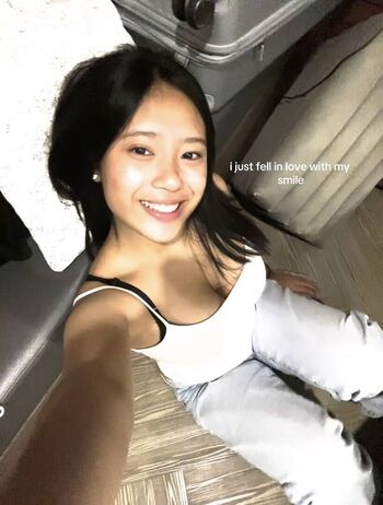 Full leaked Daphnelowkey private photo