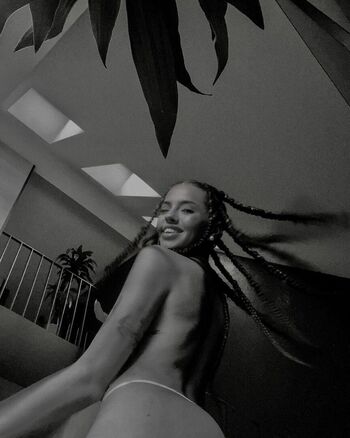 Full leaked Dara darnadue private photo