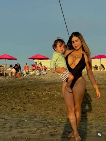 Full leaked Dara vasquez page private photo