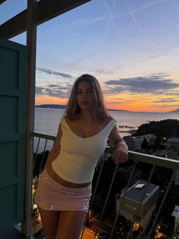 Full leaked Darcycromptonx private photo