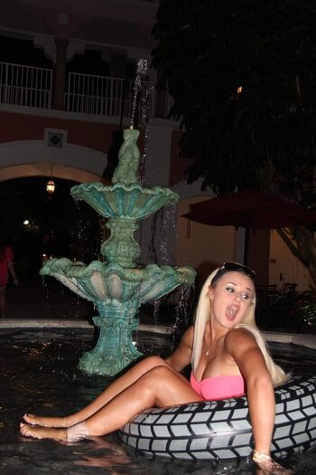 Full leaked Daria thibault page private photo