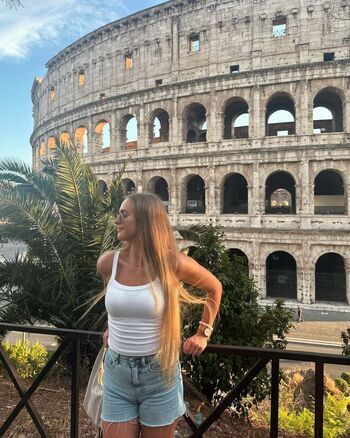 Full leaked Darija darbutaite private photo