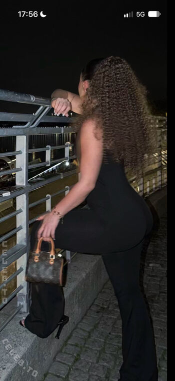 Full leaked Darija hn private photo