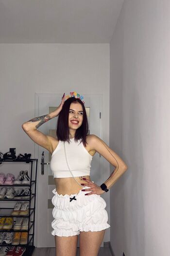 Full leaked Darina cat private photo