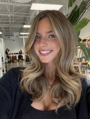 Full leaked Davis sisters page private photo
