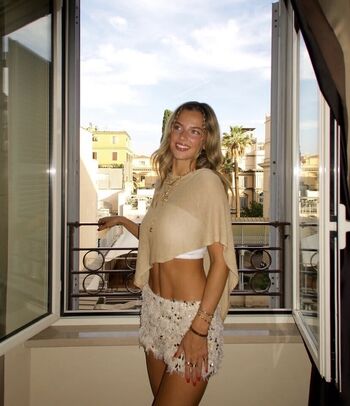 Full leaked Davis sisters private photo